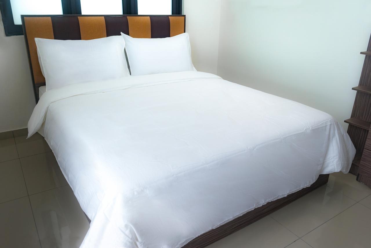 Lazy Traveler'S Suite By D Imperio Homestay George Town  Kültér fotó