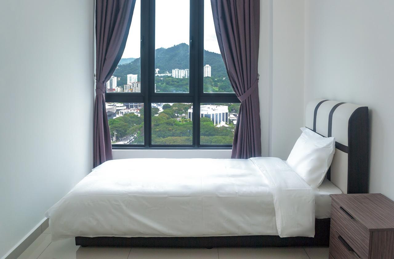 Lazy Traveler'S Suite By D Imperio Homestay George Town  Kültér fotó